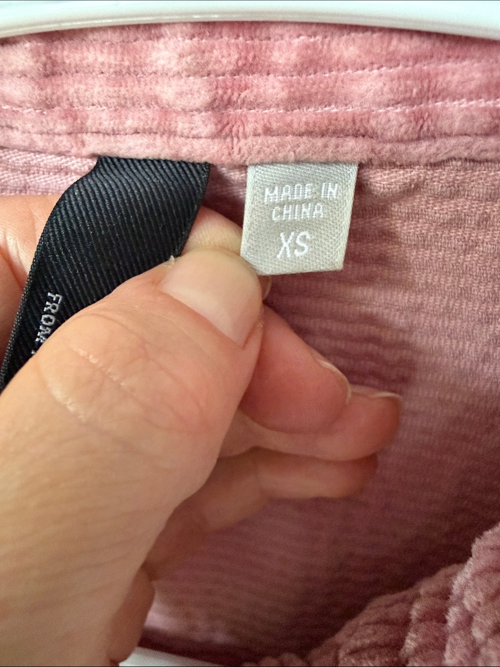Kut from the Kloth Dusty Rose Corduroy Button Down Top, Size XS. - Picture 6 of 15
